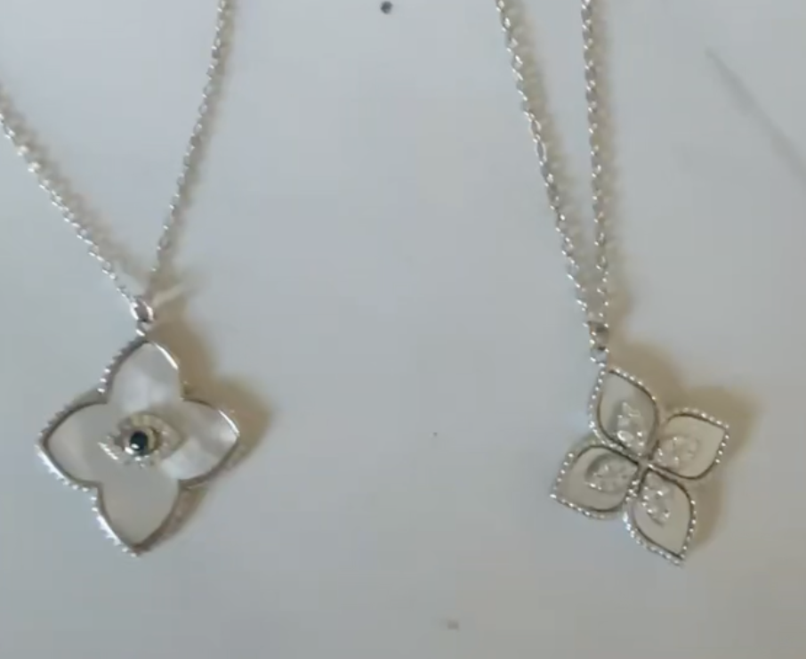 Necklaces with Pendant